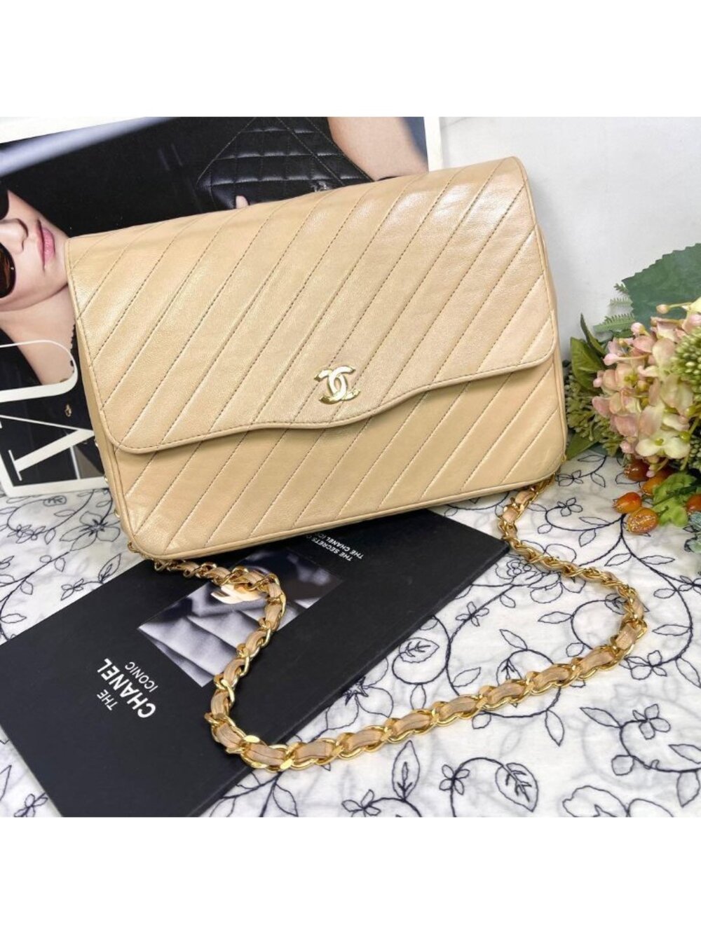 Chanel Vintage Chain Shoulder Beige